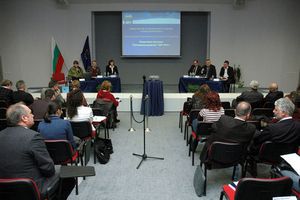 Публикуван е месечният обзор за развитието на българската икономика 
